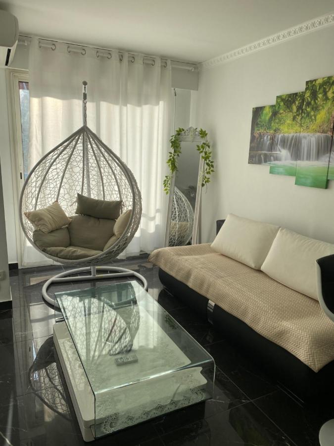 Beau Studio En Plein Centre De مينتون المظهر الخارجي الصورة